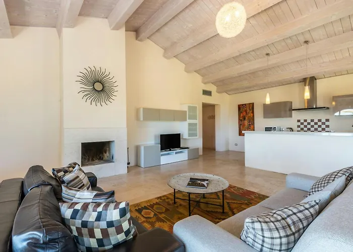 House Between Val Di Chiana And Val D'orcia *