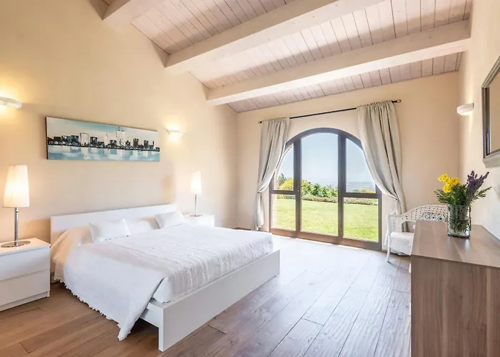 House Between Val Di Chiana And Val D'orcia