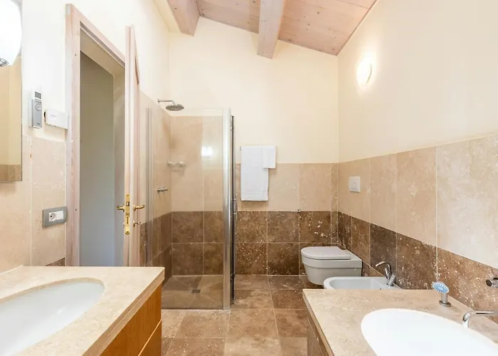 House Between Val Di Chiana And Val D'orcia